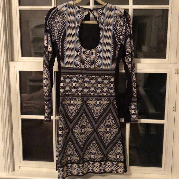 Long sleeve dress - Picture 8 of 9